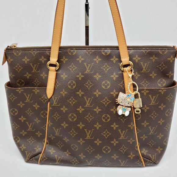 Authentic Louis Vuitton Lock & Key with unbranded Bagcharm, Keycharm, Keychain - Picture 3 of 7